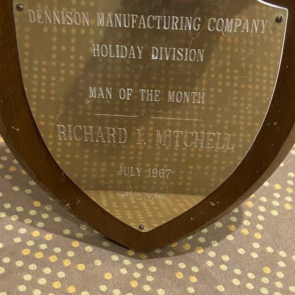 MAN OF THE MONTH 1967 DENNISON MANUFACTURING CO. Brass Wood Award Wall Plaque - Picture 4 of 7